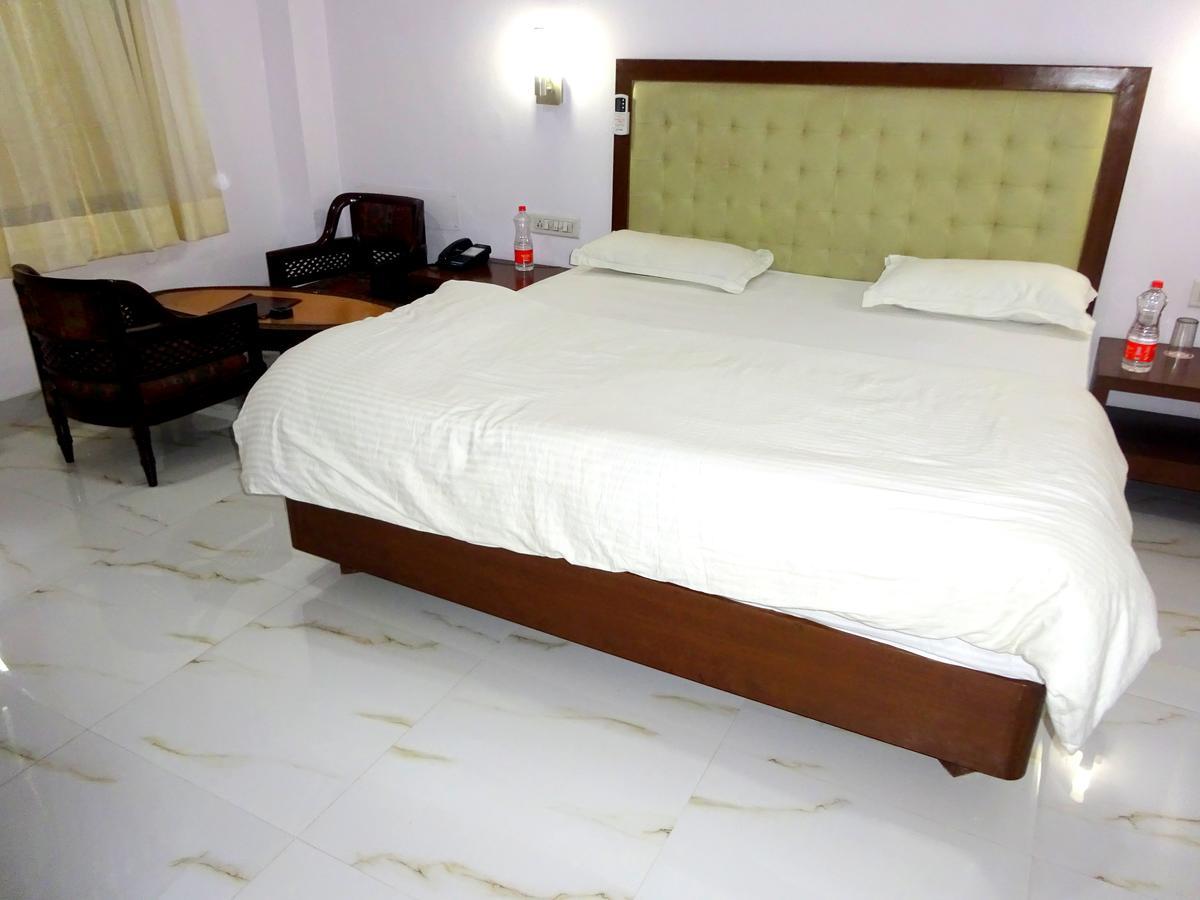 Hotel Utsav Nāthdwāra Dış mekan fotoğraf