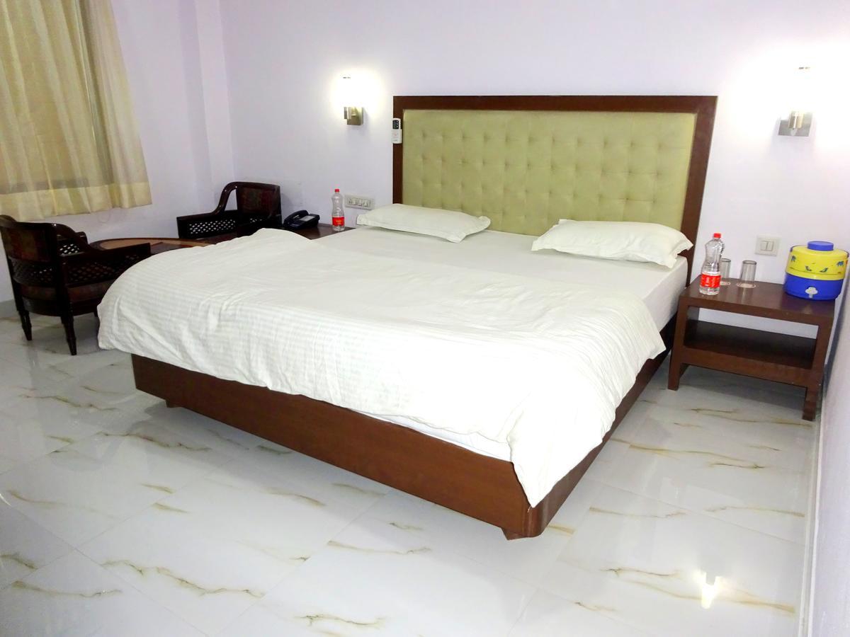 Hotel Utsav Nāthdwāra Dış mekan fotoğraf