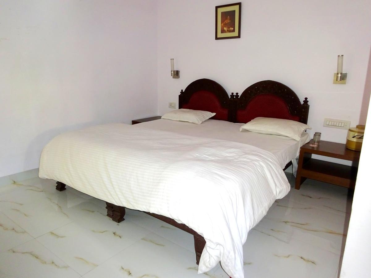 Hotel Utsav Nāthdwāra Dış mekan fotoğraf