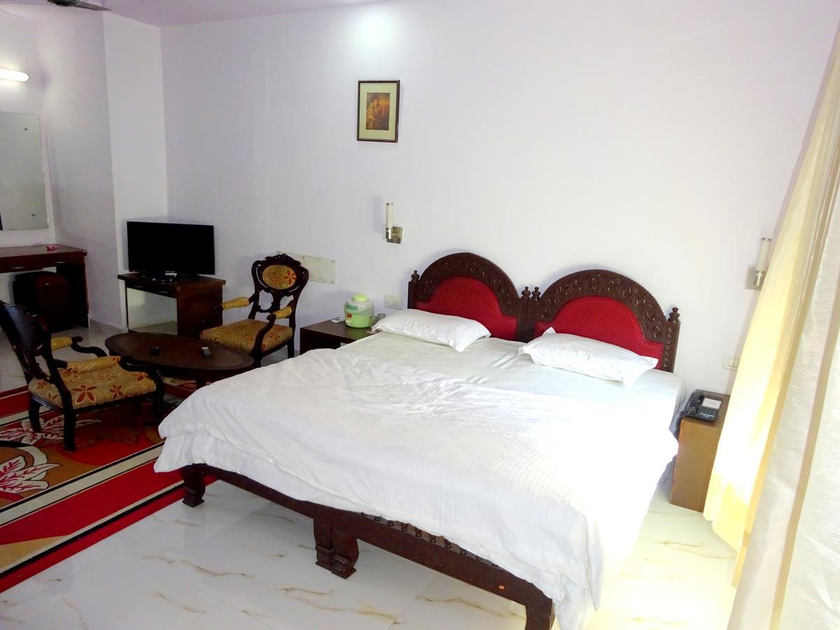 Hotel Utsav Nāthdwāra Dış mekan fotoğraf